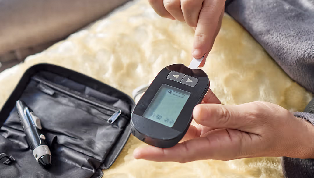 Monitoring Blood Sugar Levels: Strategies and Tools