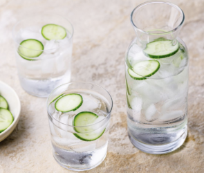 What should diabetics drink first thing in the morning?